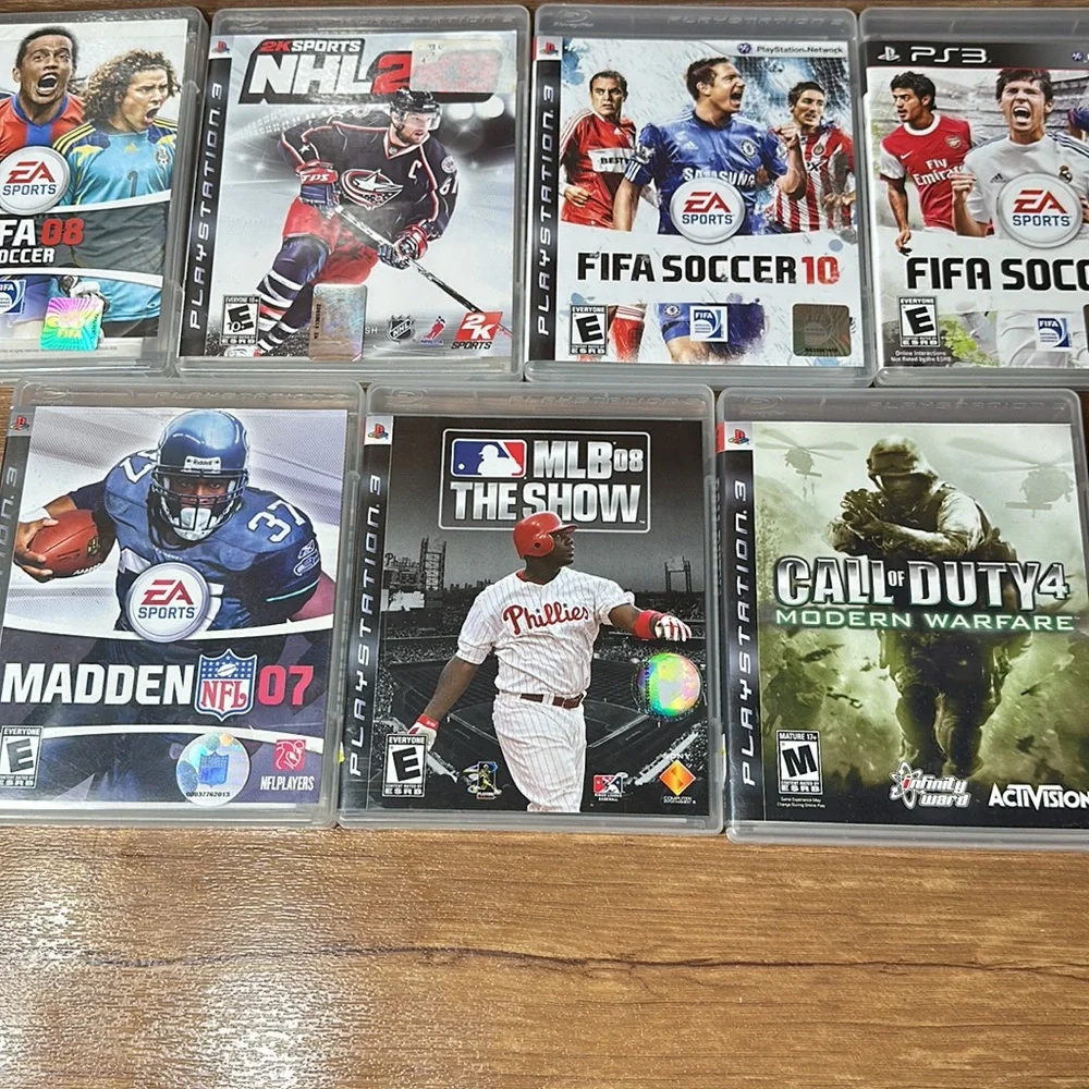 Bundle 7 of PlayStation 3 games fifa10- fifa 11 call of duty 4  madden